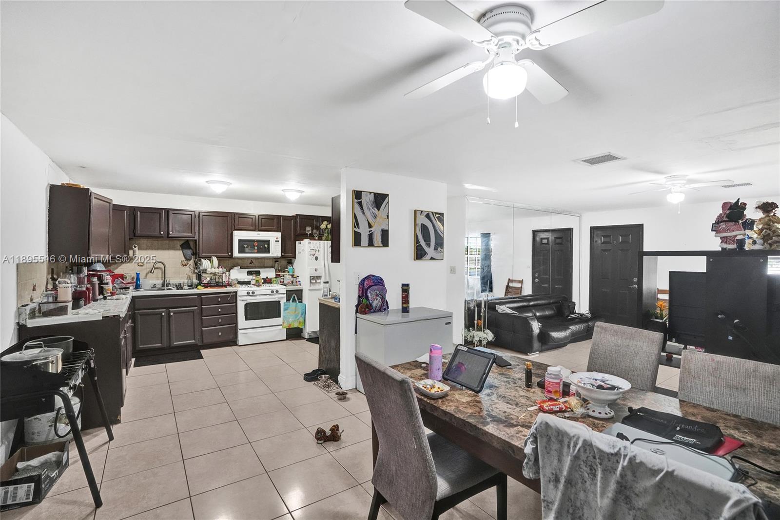 FAIRWAY LAKE SOUTH SEC 1 - Residential