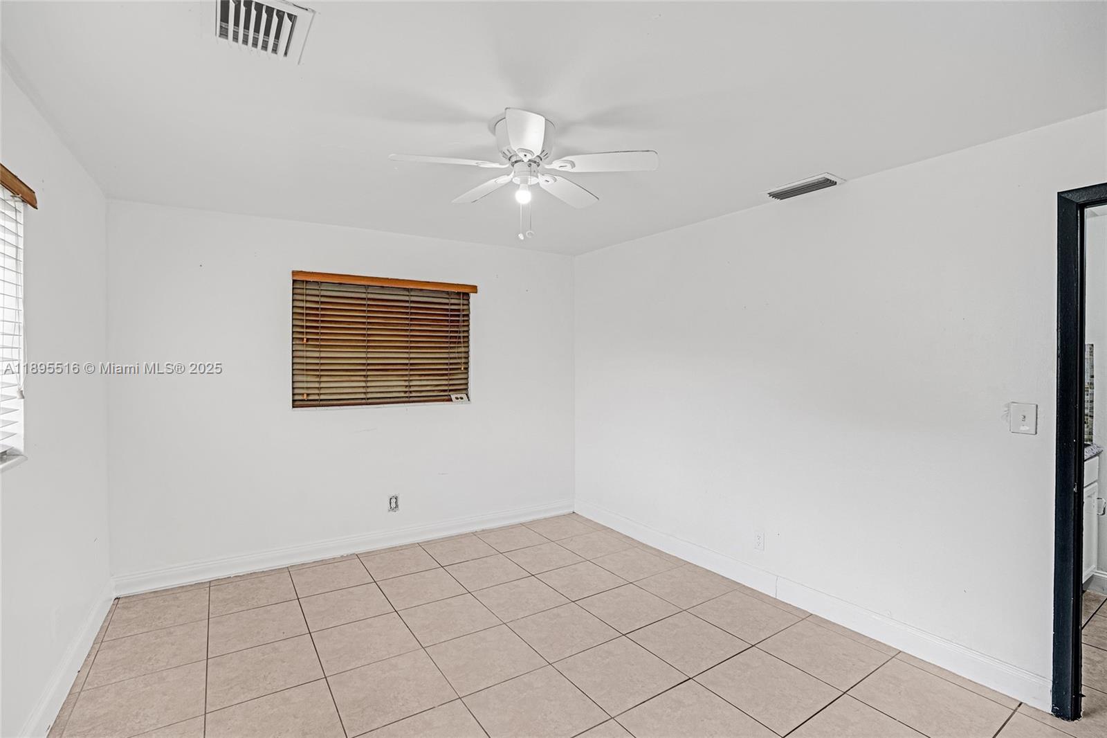 FAIRWAY LAKE SOUTH SEC 1 - Residential