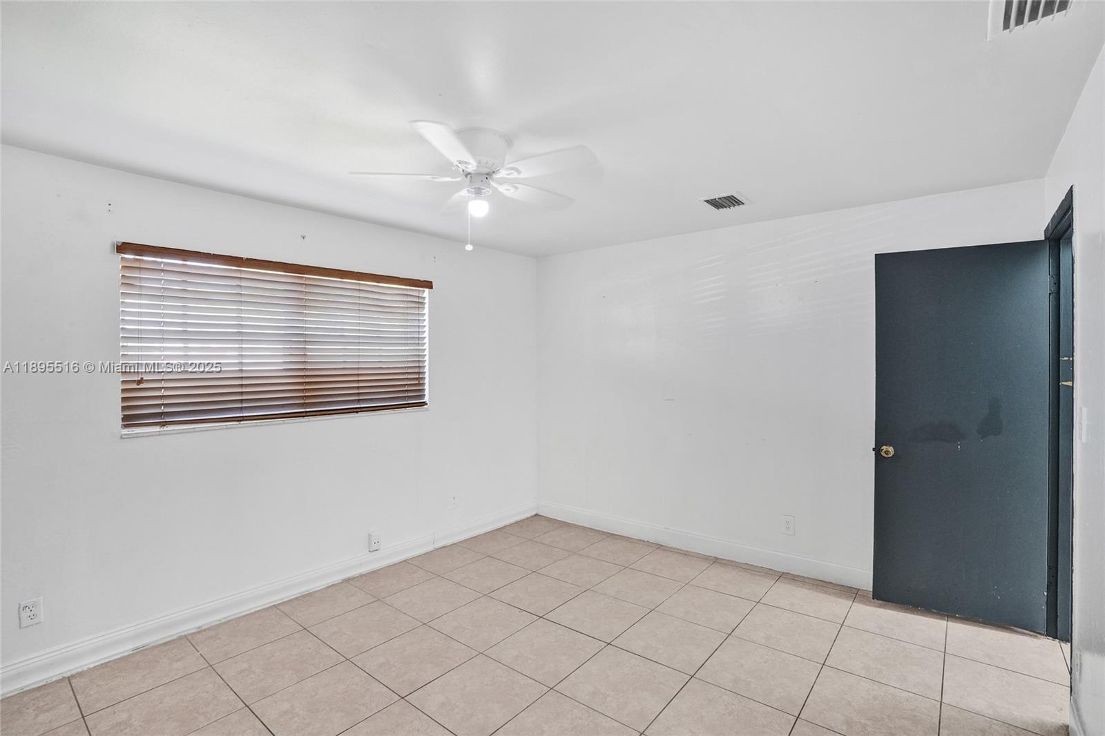 FAIRWAY LAKE SOUTH SEC 1 - Residential