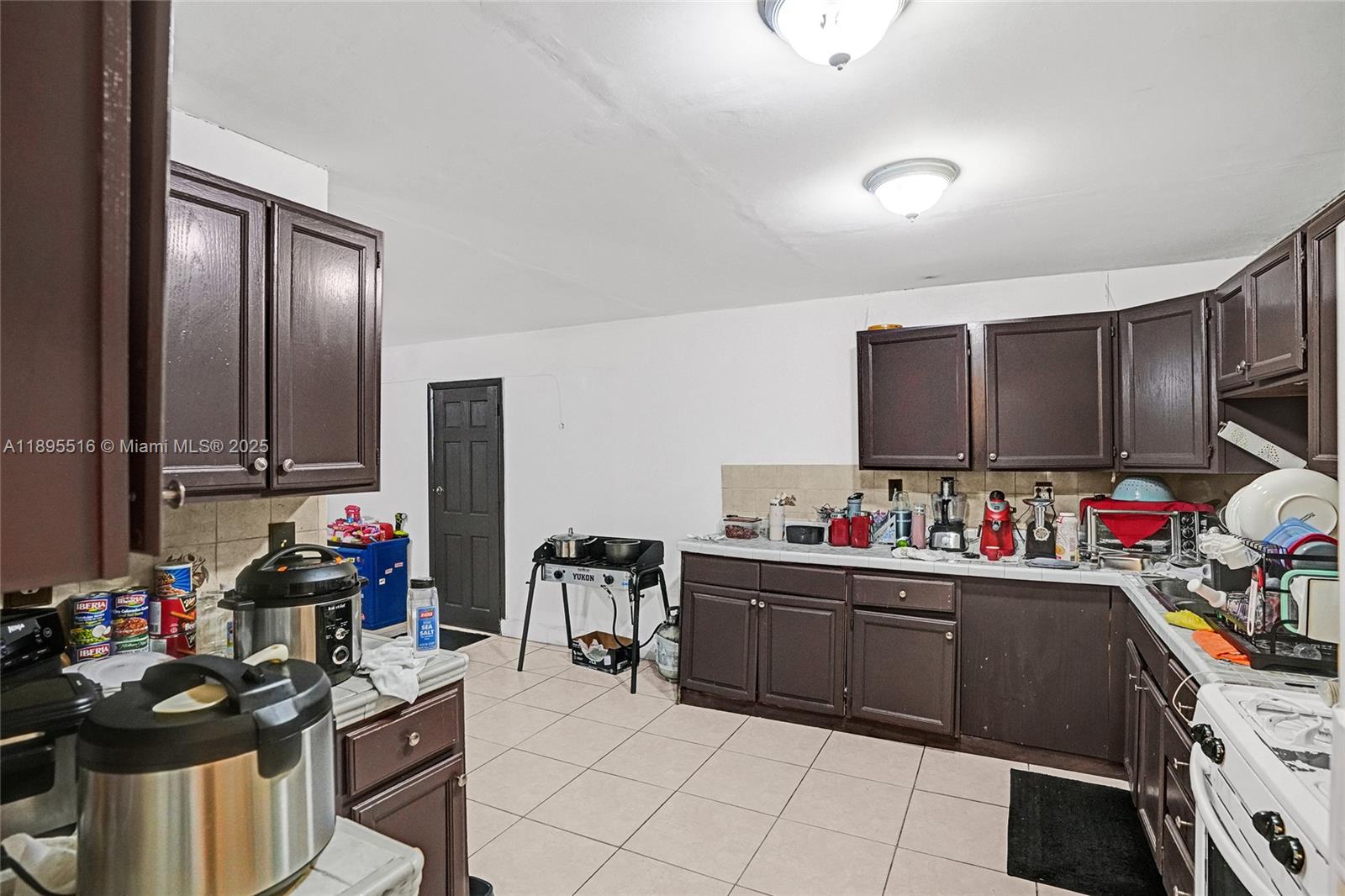 FAIRWAY LAKE SOUTH SEC 1 - Residential