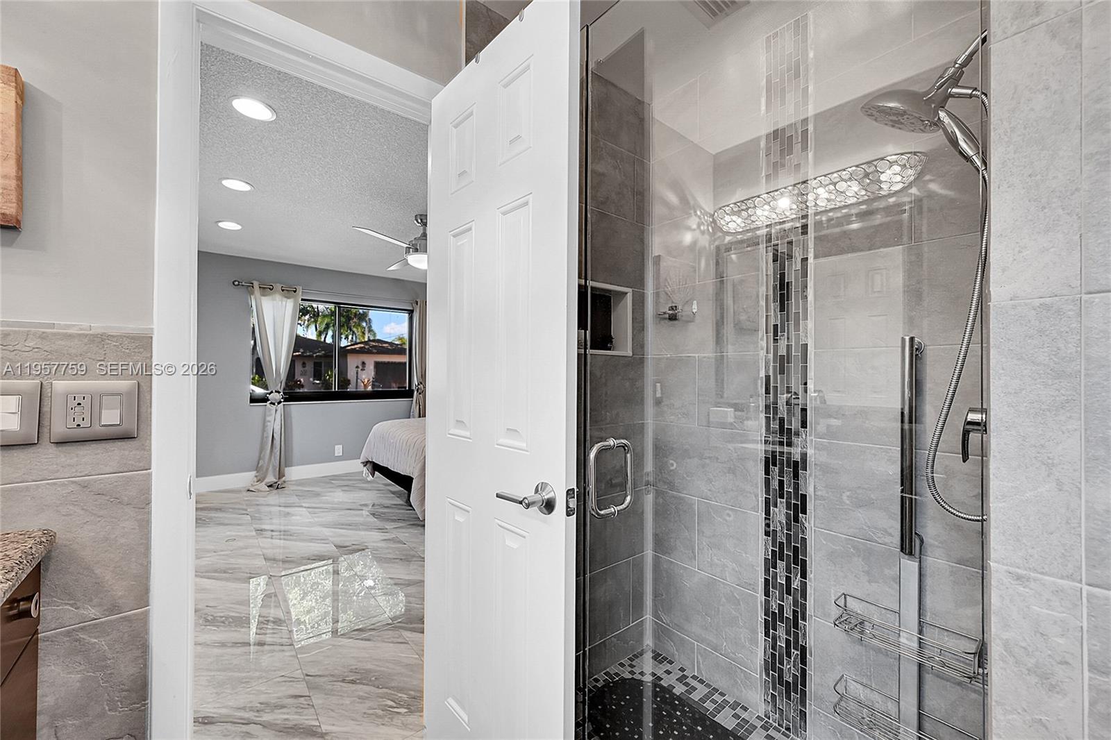 VILLAGES OF ORIOLE BONAIR - Residential