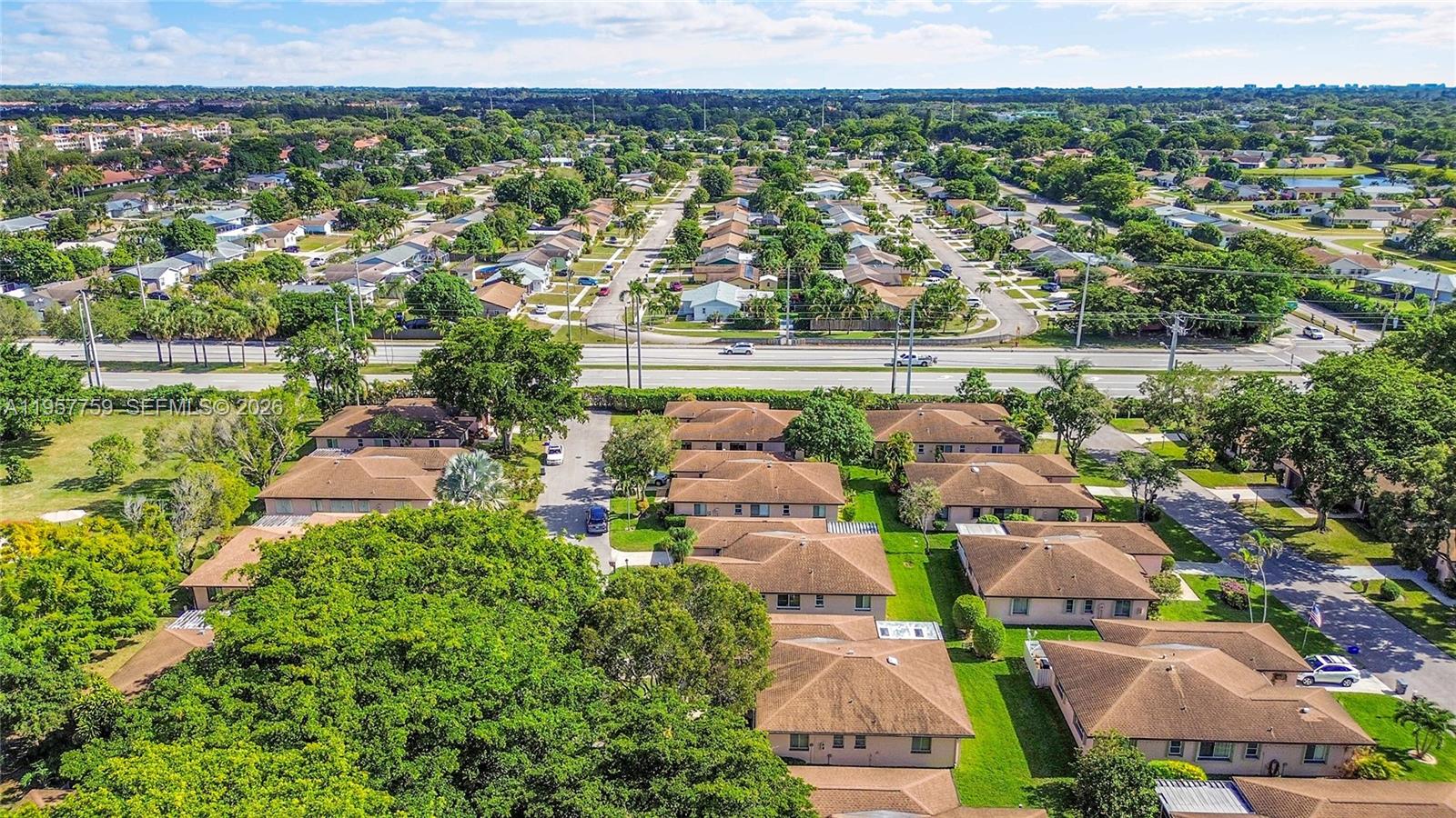 VILLAGES OF ORIOLE BONAIR - Residential