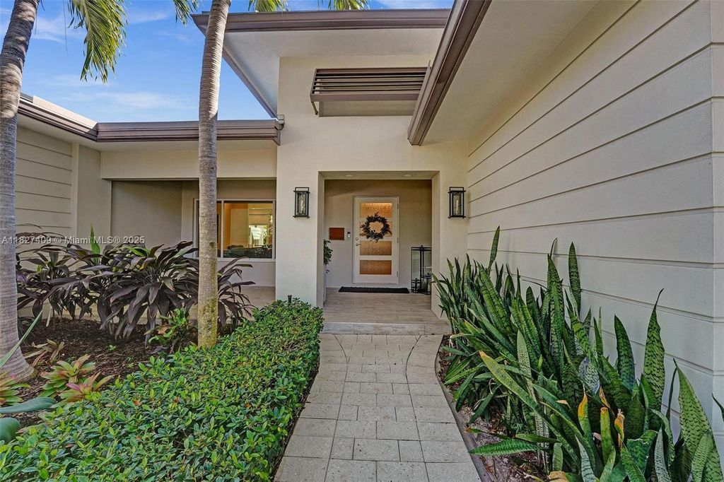 Photo of 1206 E Lake Dr, Fort Lauderdale, FL 33316 (MLS # A11827409)