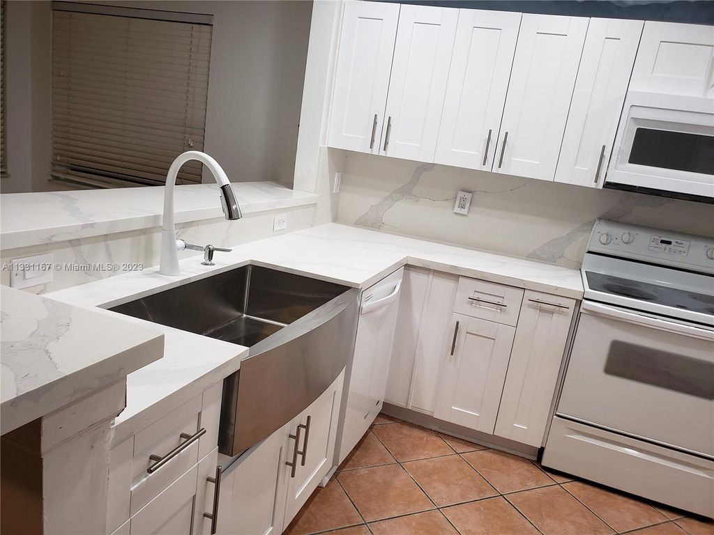 Photo of 20585 SW 5th St #20585, Pembroke Pines, FL 33029 (MLS # A11331167)