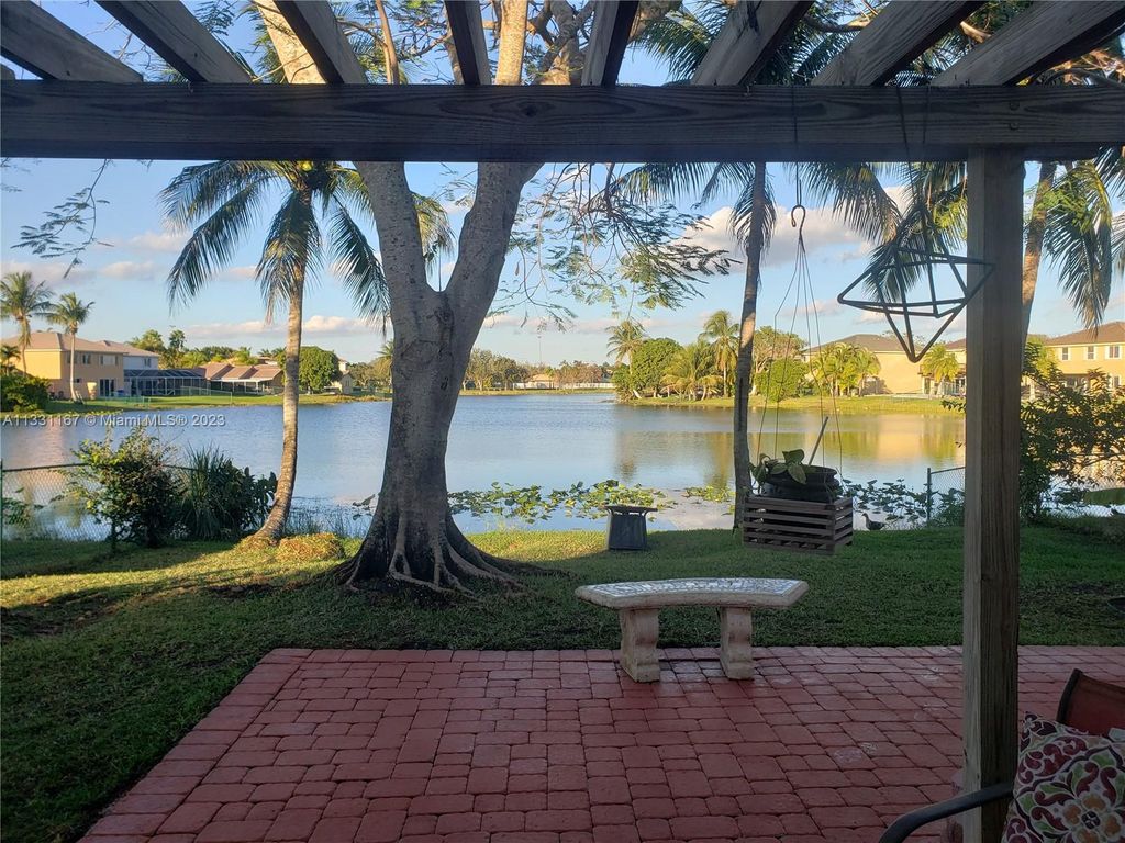 Photo of 20585 SW 5th St #20585, Pembroke Pines, FL 33029 (MLS # A11331167)