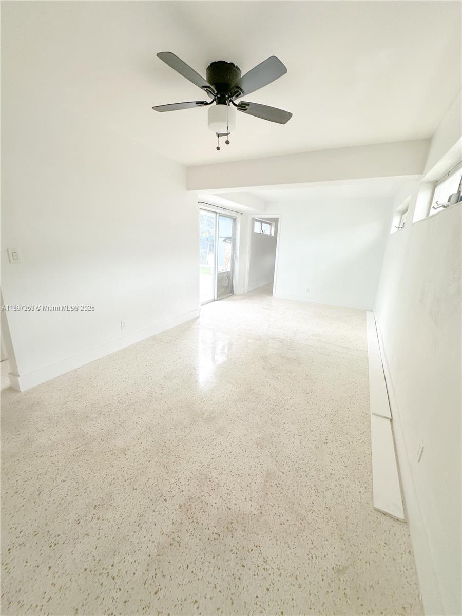 ST JAMES PARK DELMAR - Residential Lease