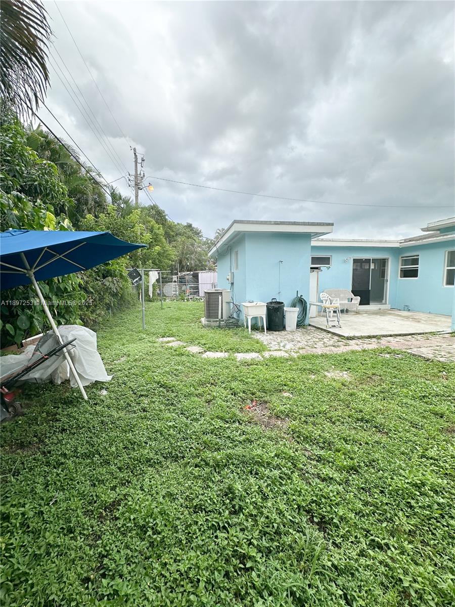 ST JAMES PARK DELMAR - Residential Lease