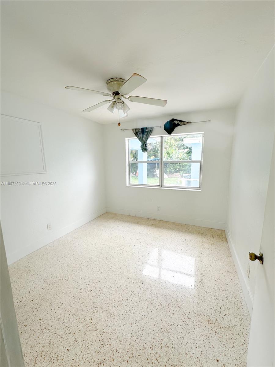 ST JAMES PARK DELMAR - Residential Lease