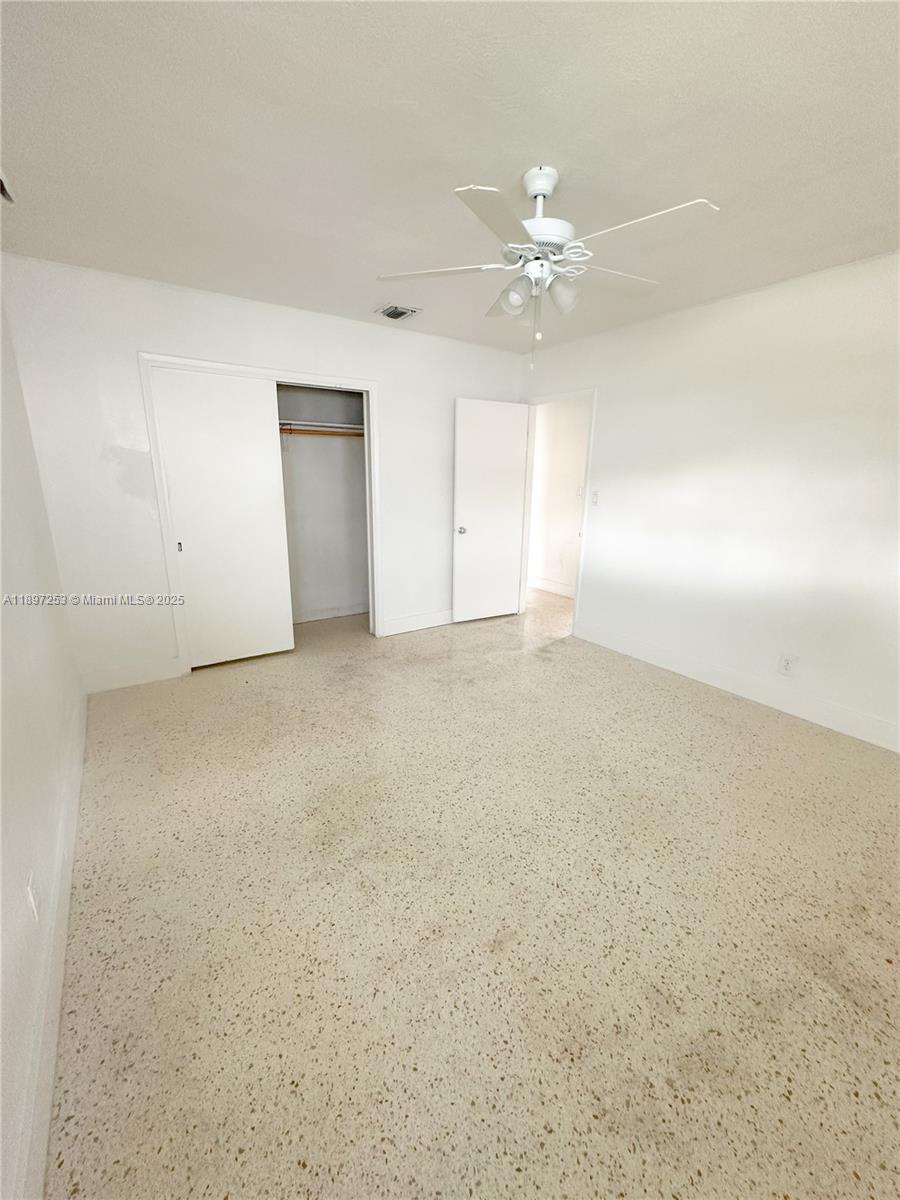 ST JAMES PARK DELMAR - Residential Lease