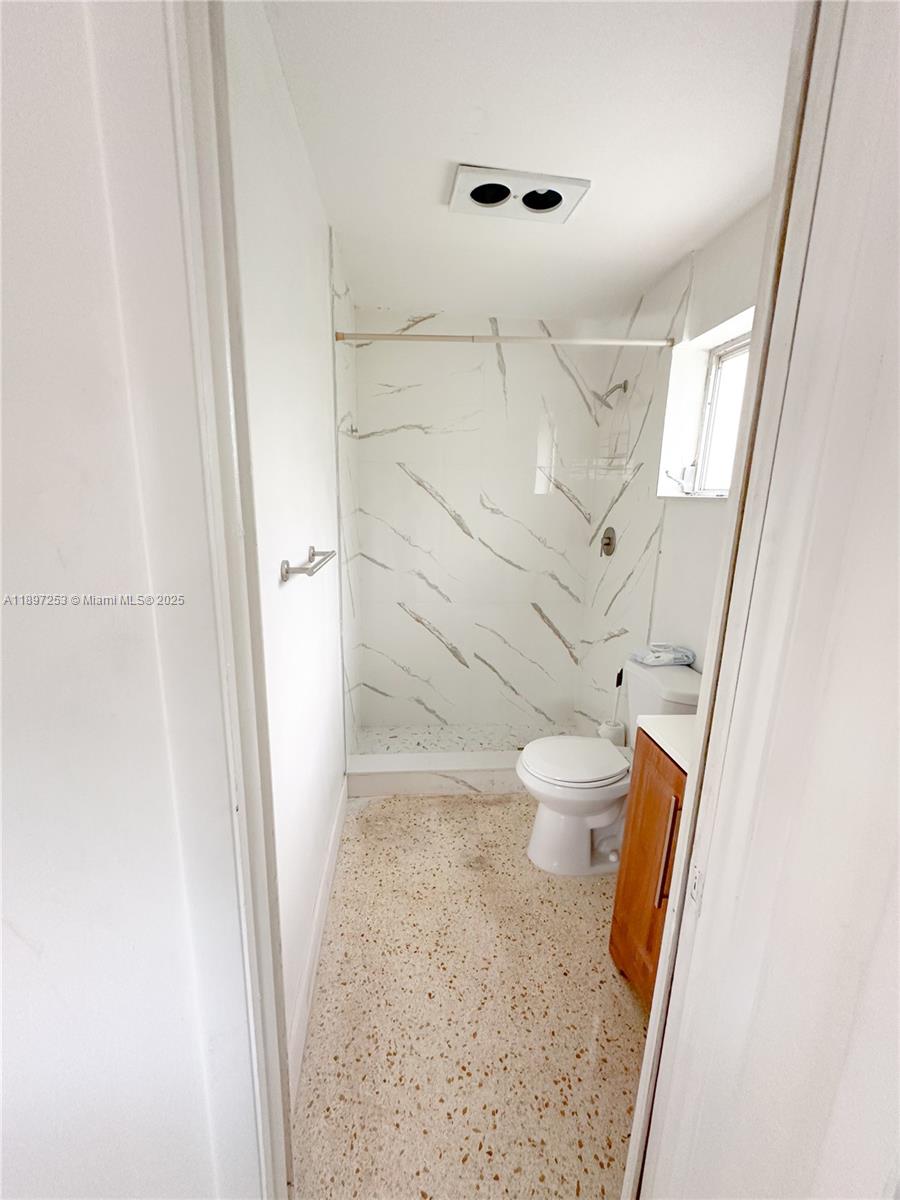 ST JAMES PARK DELMAR - Residential Lease