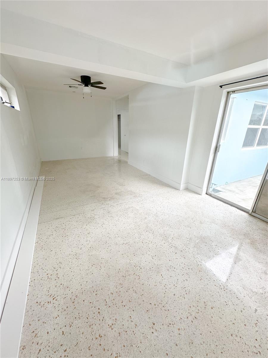 ST JAMES PARK DELMAR - Residential Lease