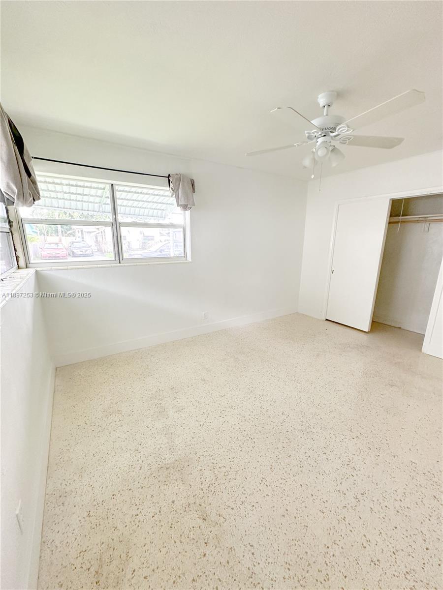 ST JAMES PARK DELMAR - Residential Lease