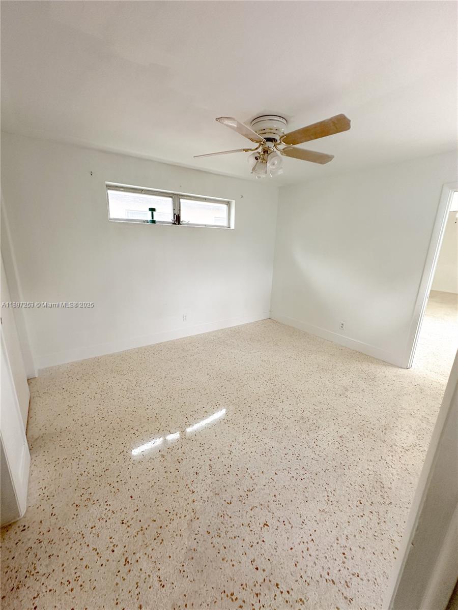 ST JAMES PARK DELMAR - Residential Lease