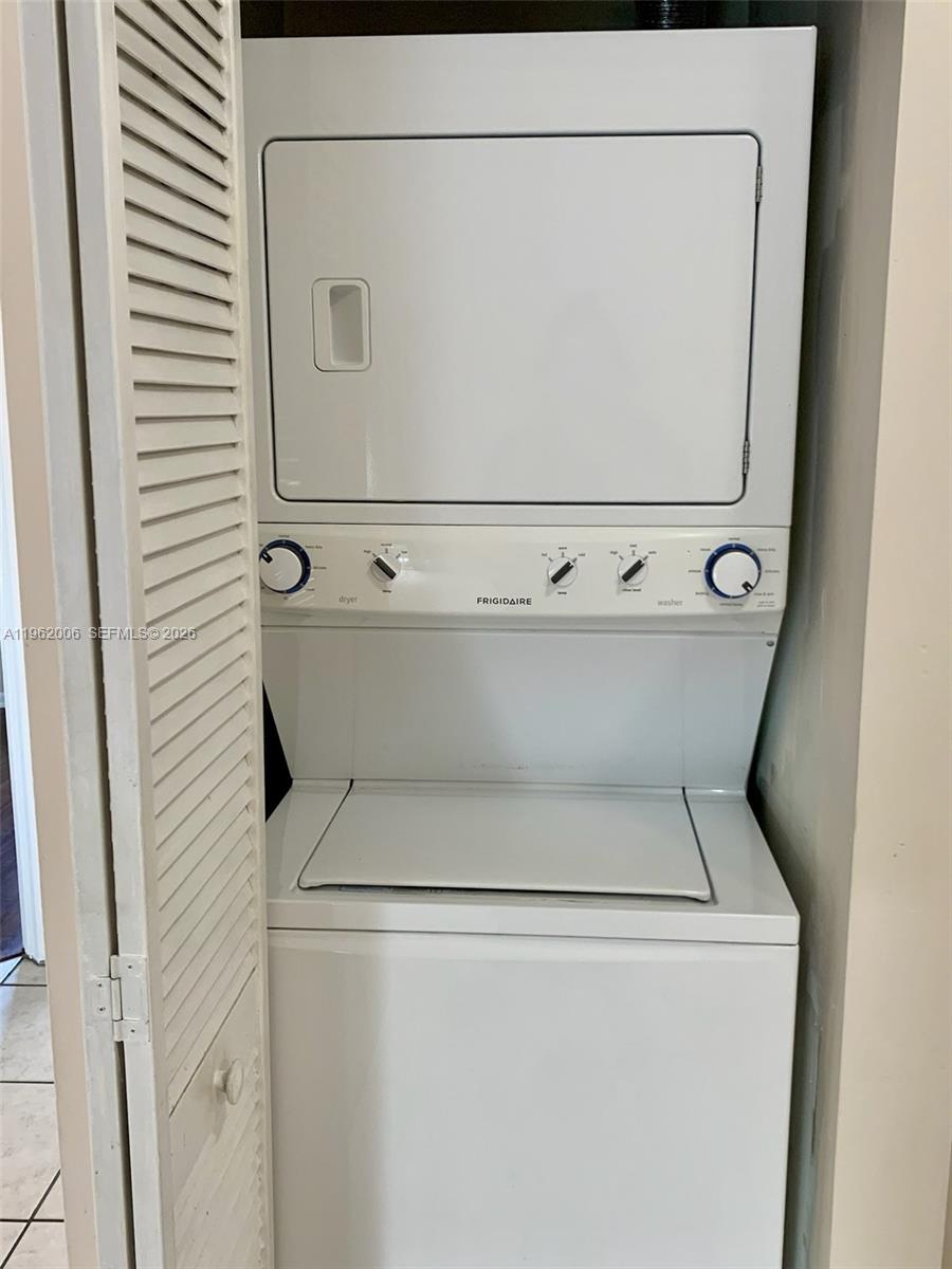 VILLA ENCANTADA CONDO NO - Residential