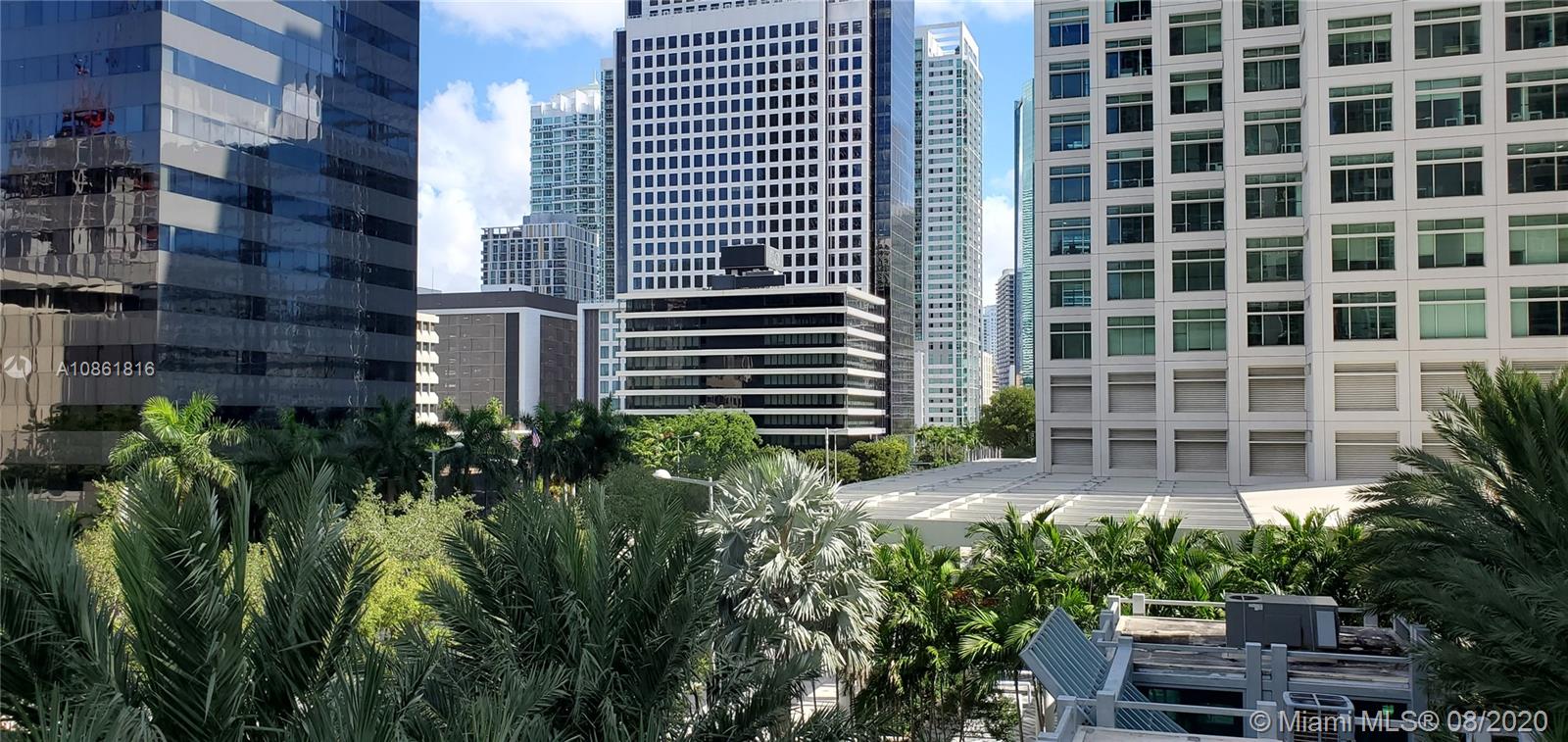 THE PLAZA 901 BRICKELL CO - Residential Lease