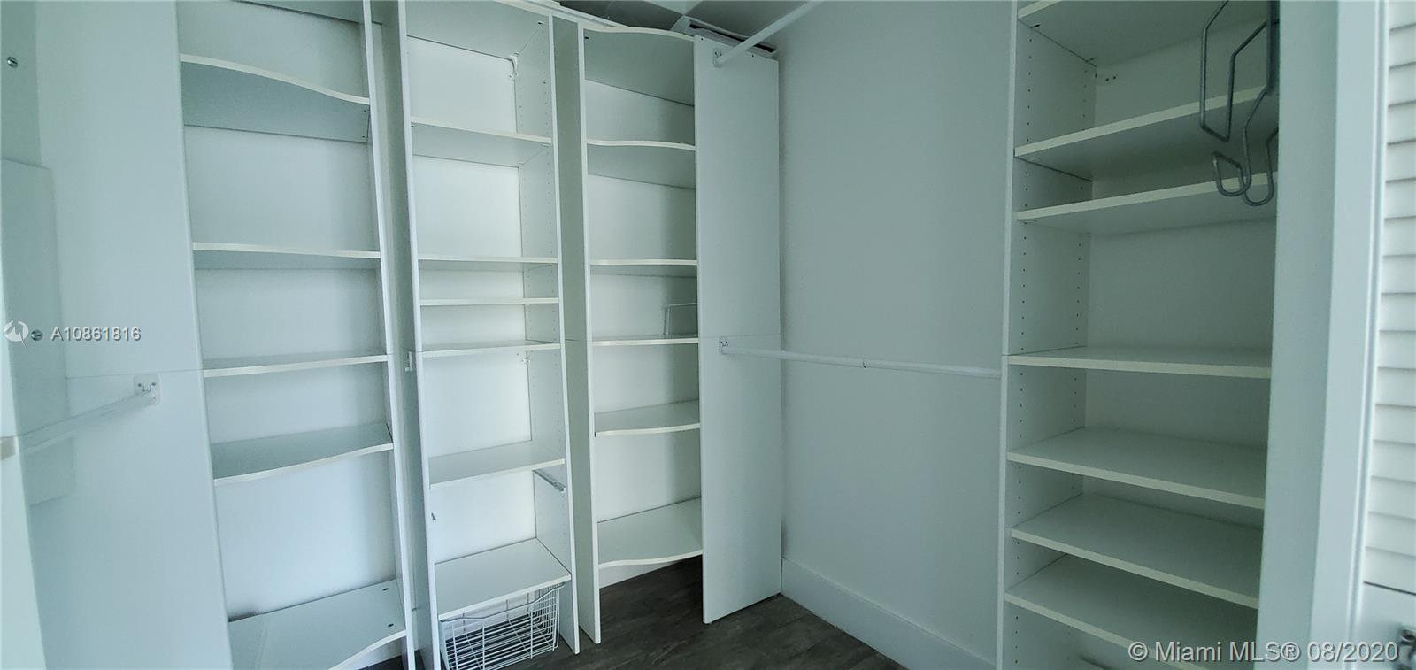 THE PLAZA 901 BRICKELL CO - Residential Lease