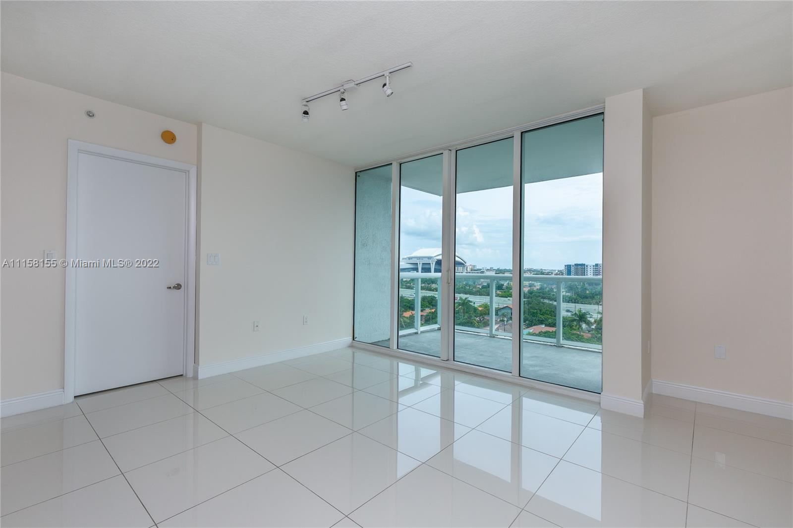 TERRAZAS RIVERPARK VILLAG - Residential