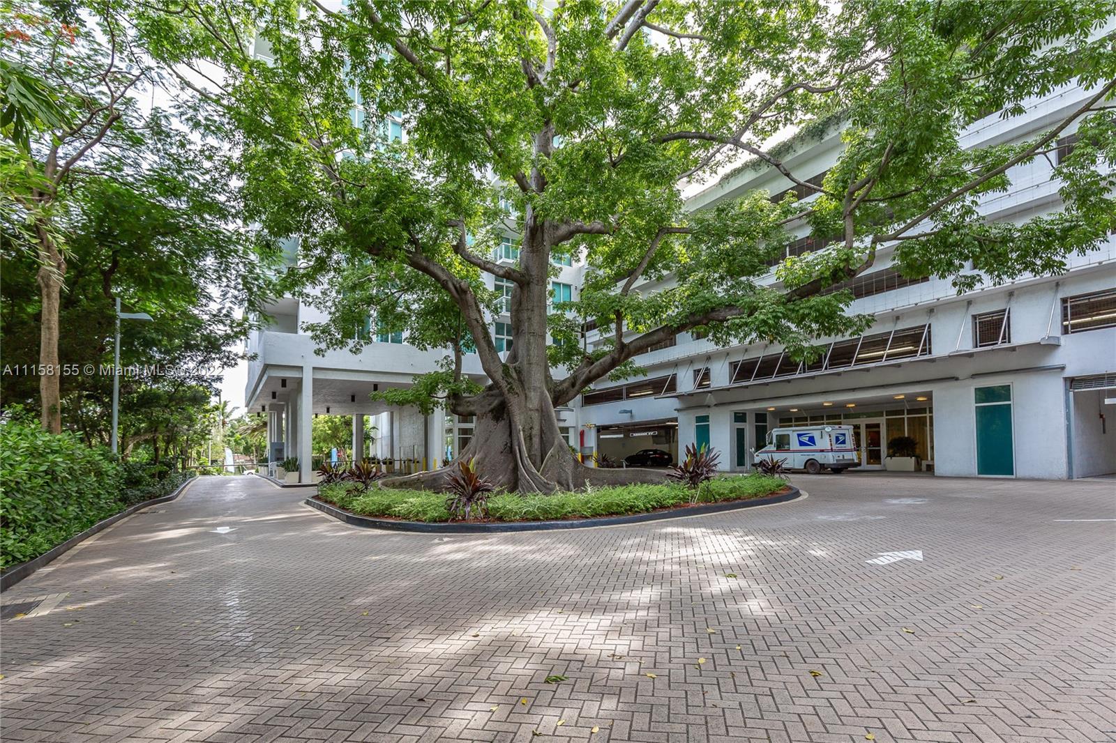 TERRAZAS RIVERPARK VILLAG - Residential