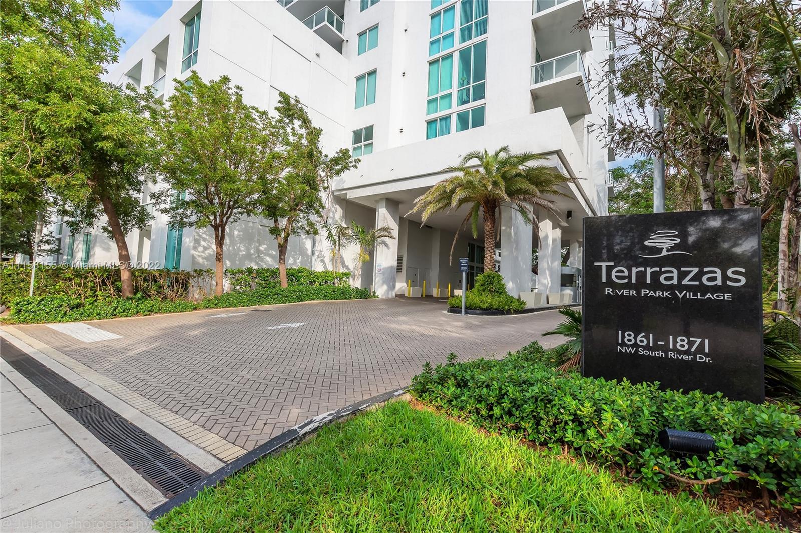 TERRAZAS RIVERPARK VILLAG - Residential