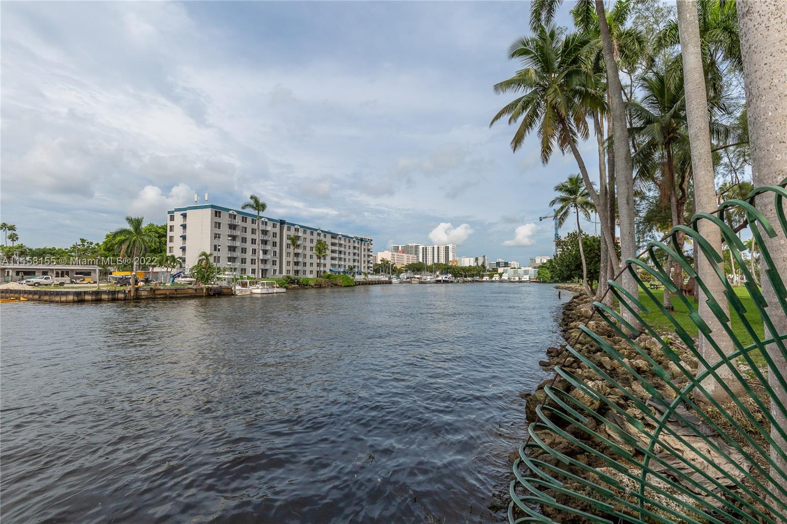 TERRAZAS RIVERPARK VILLAG - Residential