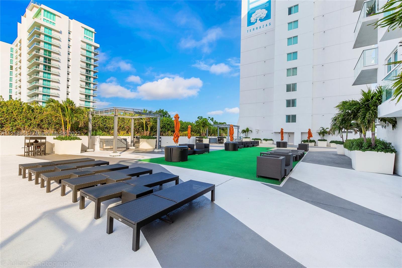 TERRAZAS RIVERPARK VILLAG - Residential