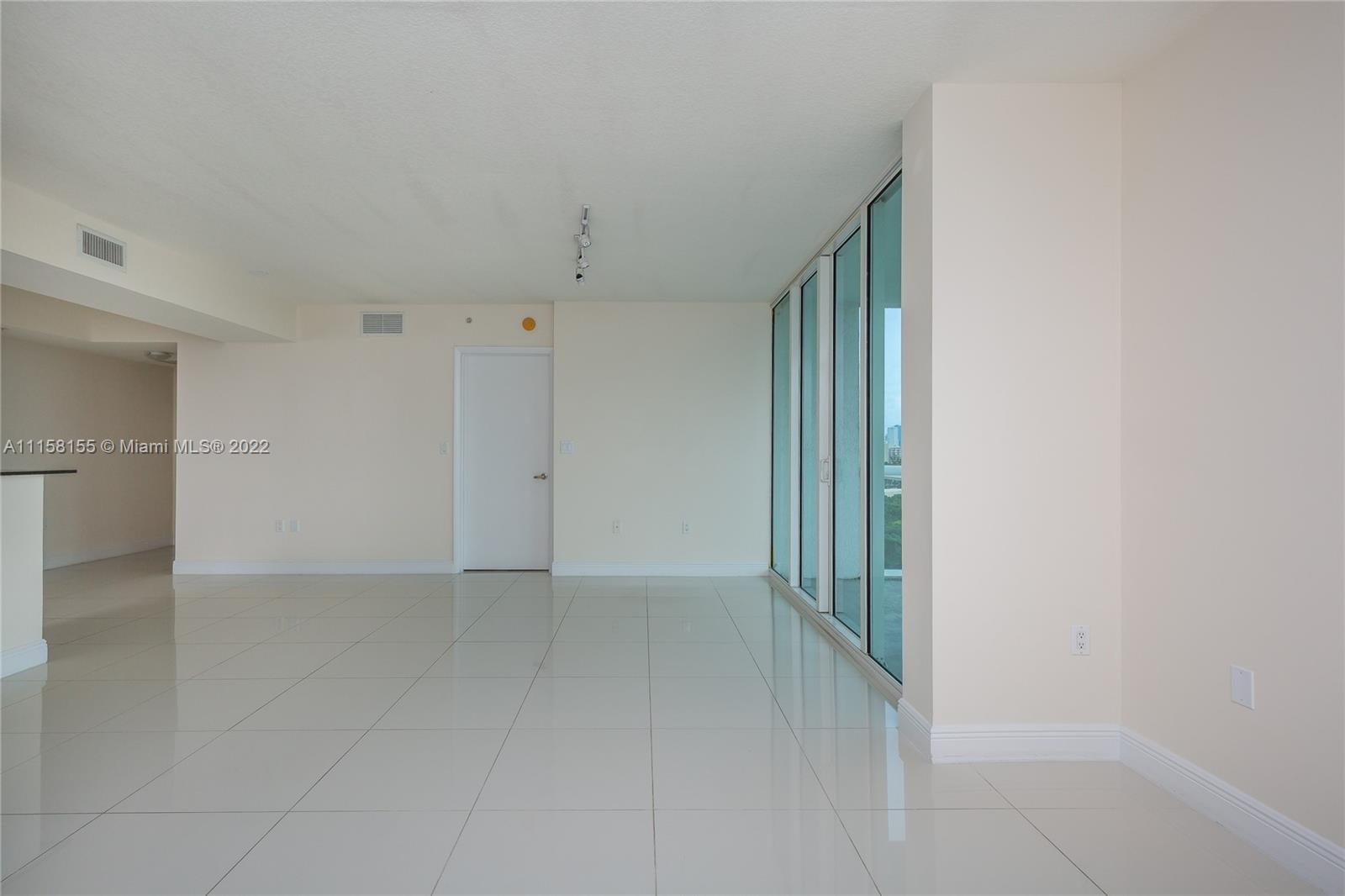 TERRAZAS RIVERPARK VILLAG - Residential