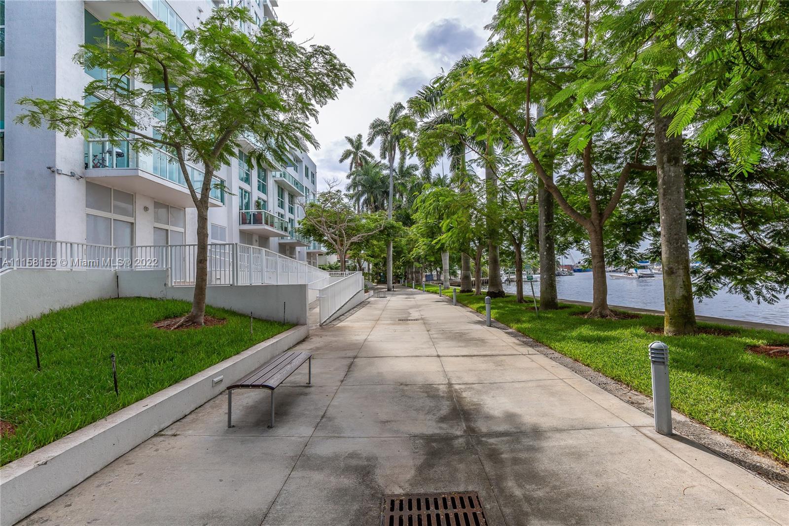 TERRAZAS RIVERPARK VILLAG - Residential