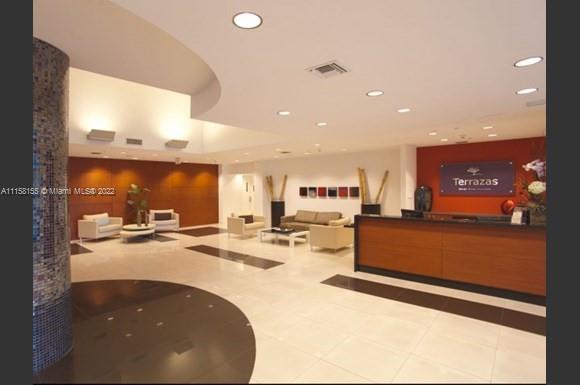 TERRAZAS RIVERPARK VILLAG - Residential