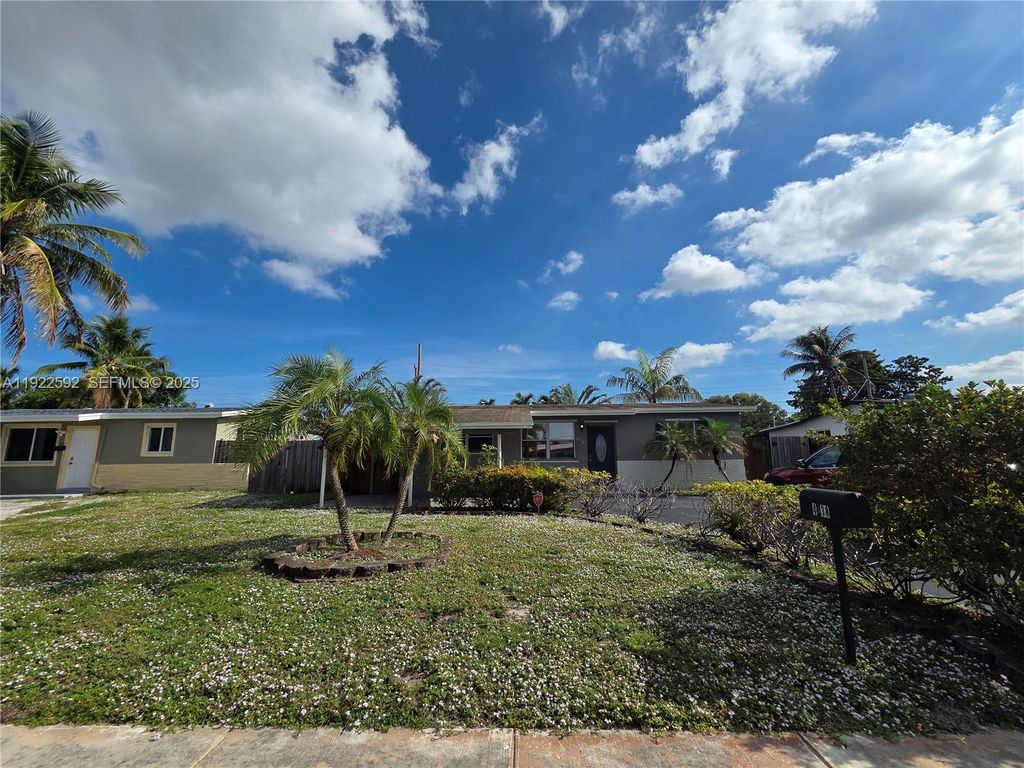 Photo of 4138 NW 12th Ter, Oakland Park, FL 33309 (MLS # A11922592)