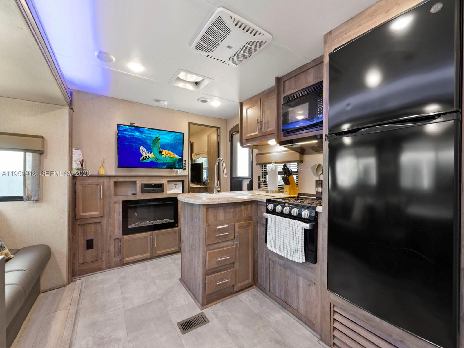 CALUSA CAMPGROUND - Residential