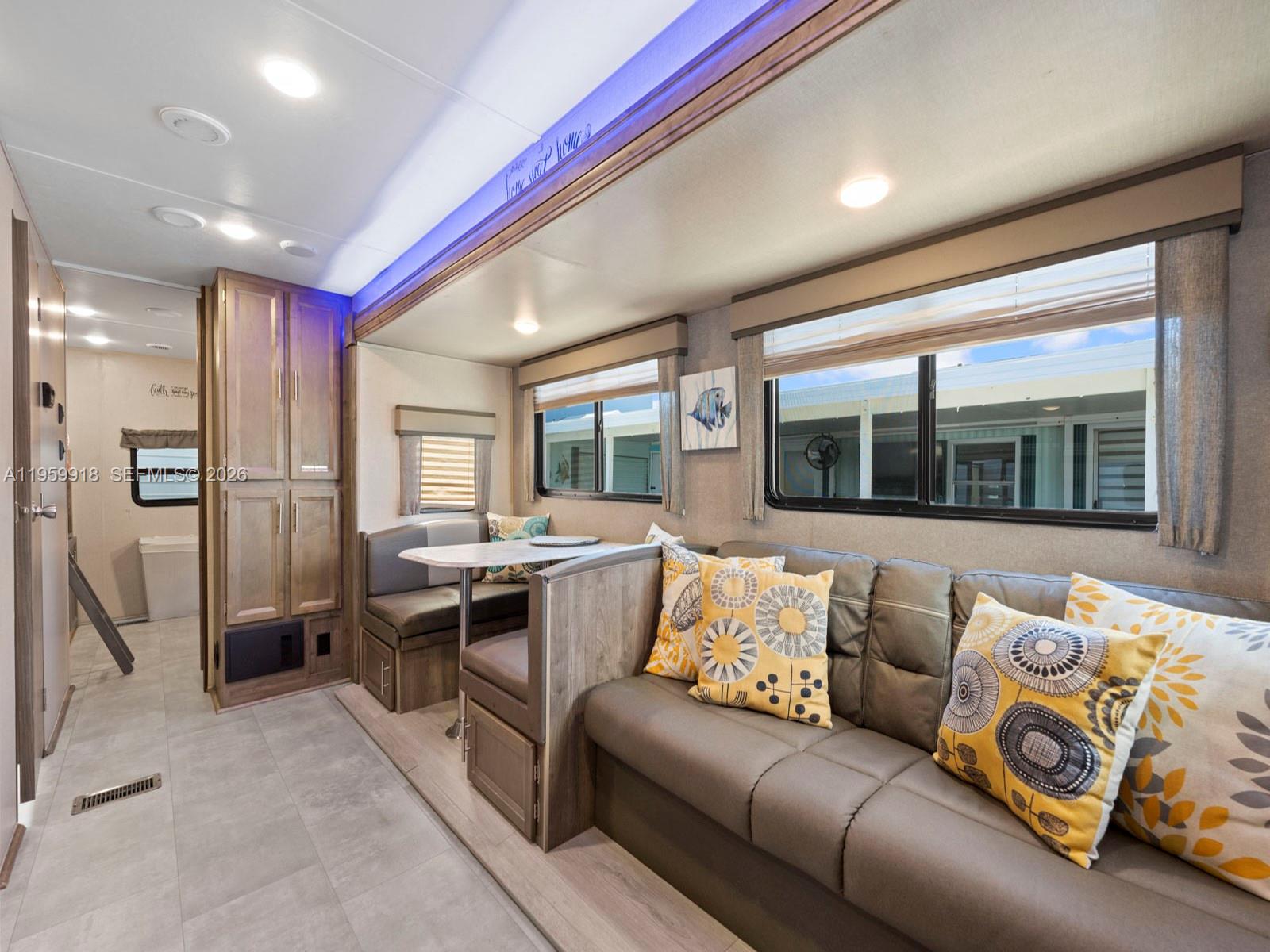 CALUSA CAMPGROUND - Residential