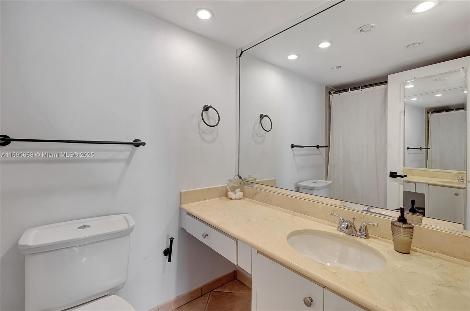 AQUASOL CONDO - Residential