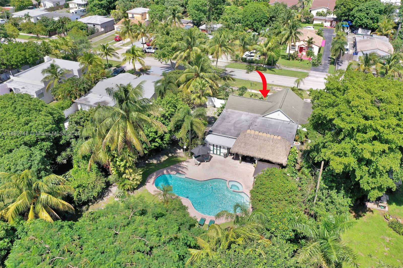 HOLLYWOOD LITTLE RANCHES - Residential