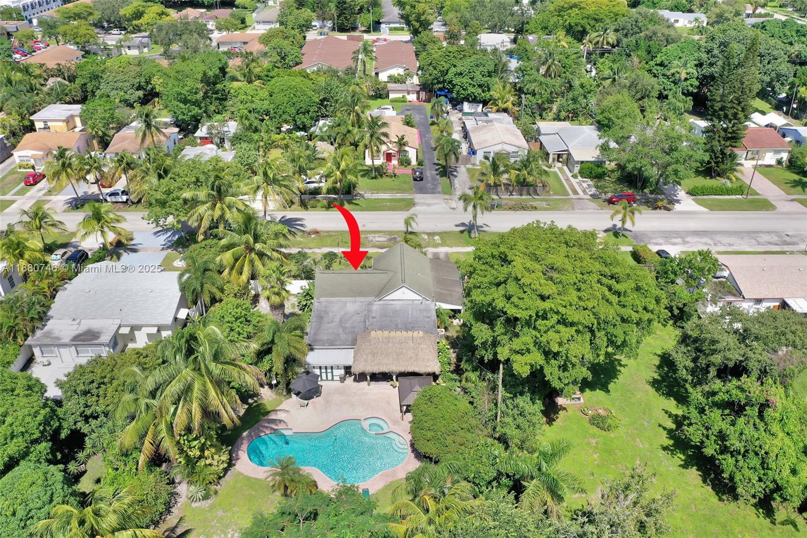 HOLLYWOOD LITTLE RANCHES - Residential