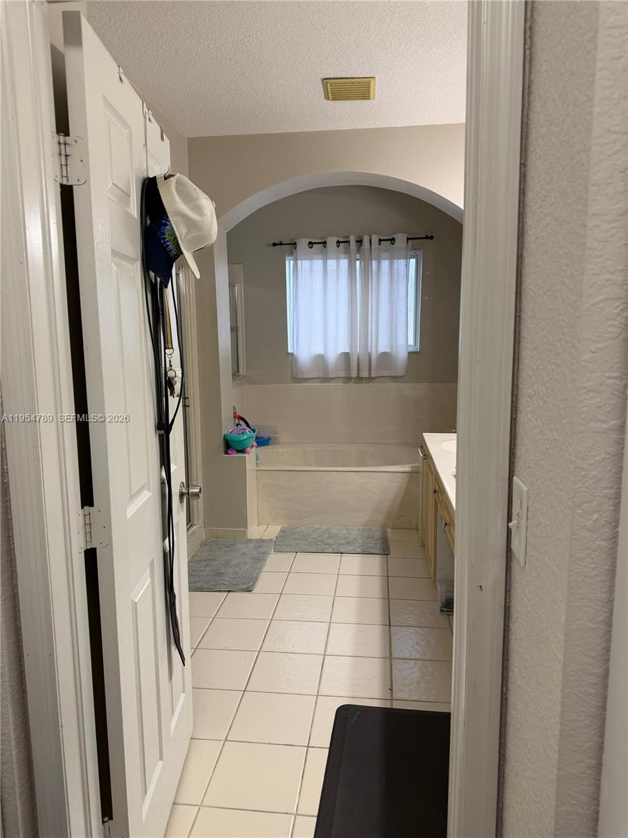 TOWNGATE NORTH - Residential