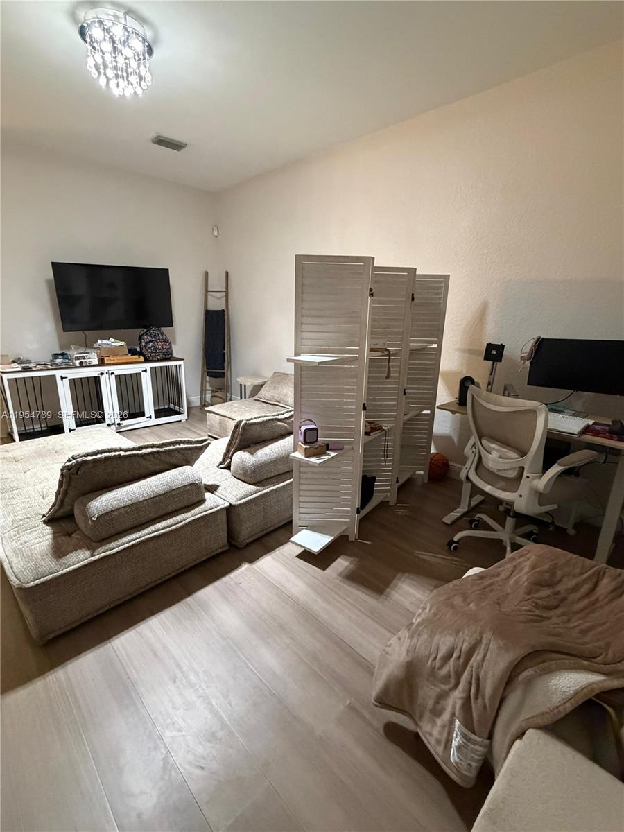 TOWNGATE NORTH - Residential