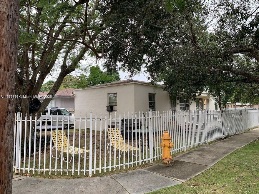 Prime investment opportunity to acquire a VACANT duplex, ideal for investors or owner-occupants. This property features two 1-bedroom, 1-bath units, each with a cozy living/dining area and access to two parking spaces. Roof improved in January 2023, with one unit renovated also January 2023. Previously rented at $1,125/month per unit on a month-to-month basis, offering a pro forma annual income of $39,600. Conveniently located east of the I-95 Expressway, this duplex provides easy access to major transportation routes, parks, strip centers, and supermarkets, ensuring connectivity and convenience. Great potential with improvements, or instant income!