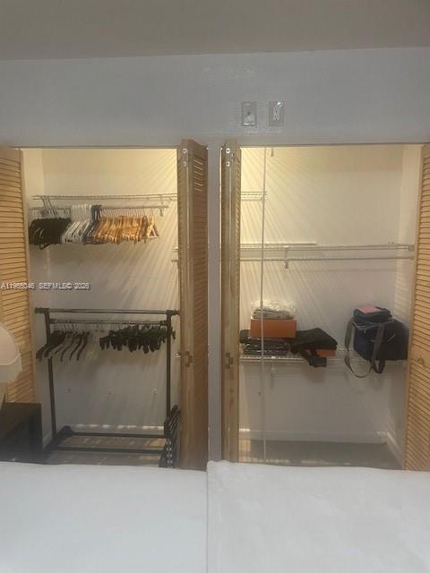 SO MIAMI HEIGHTS MANOR - Residential