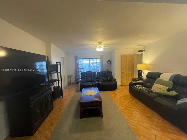 SO MIAMI HEIGHTS MANOR - Residential