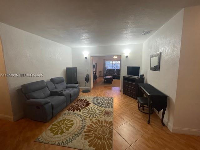 SO MIAMI HEIGHTS MANOR - Residential