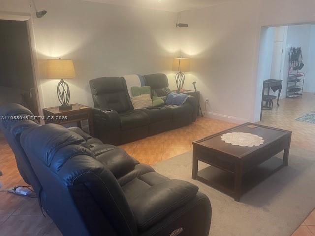 SO MIAMI HEIGHTS MANOR - Residential