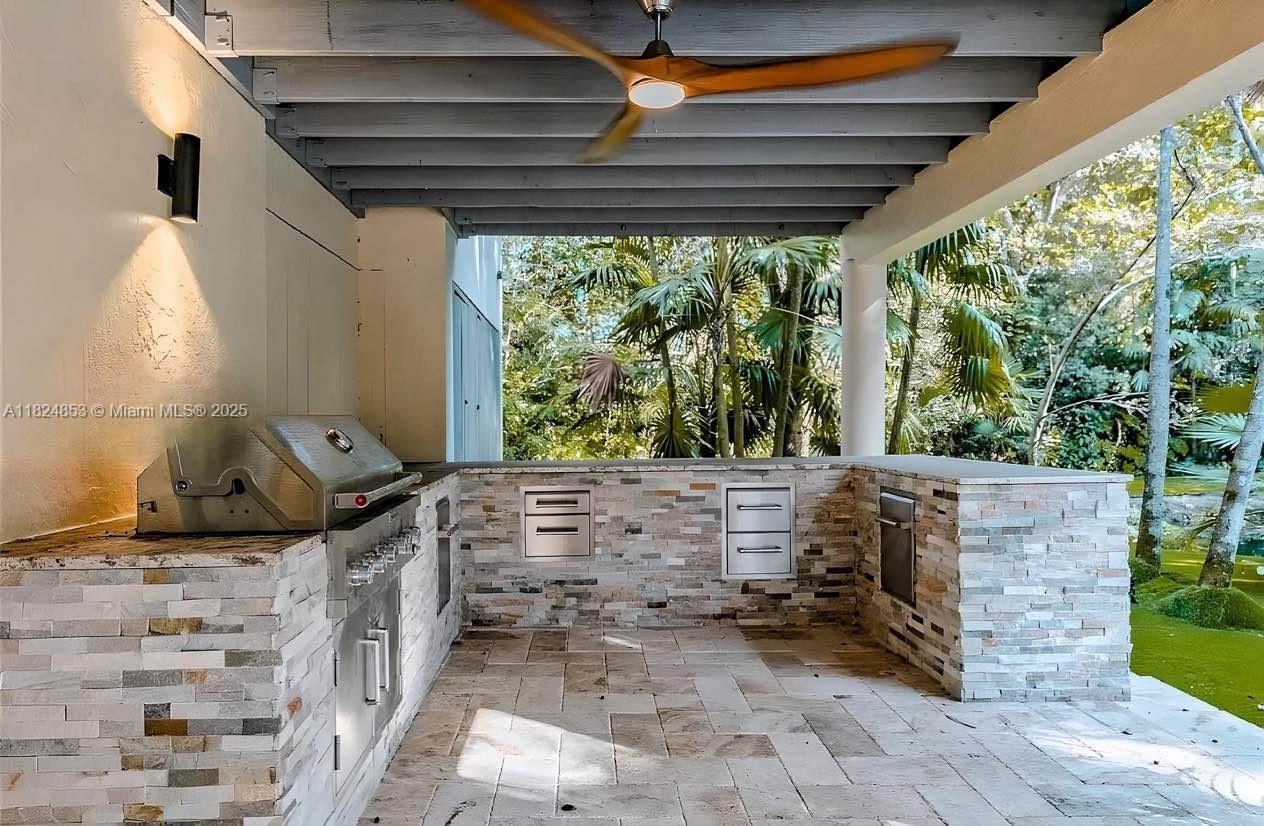 11300 SW 94th Ave, Miami, FL, 33176/$2,395,000 3 11300 SW 94th Ave