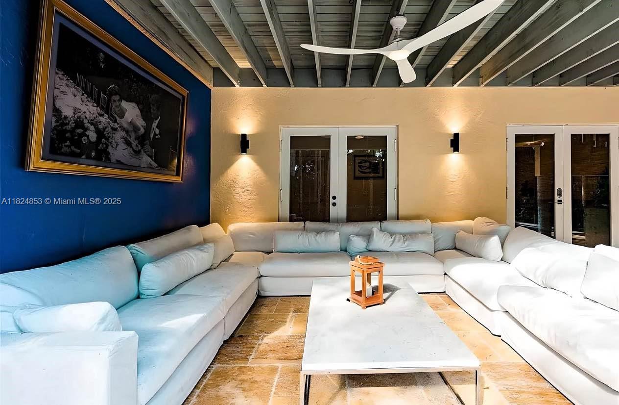 11300 SW 94th Ave, Miami, FL, 33176/$2,395,000 2 11300 SW 94th Ave