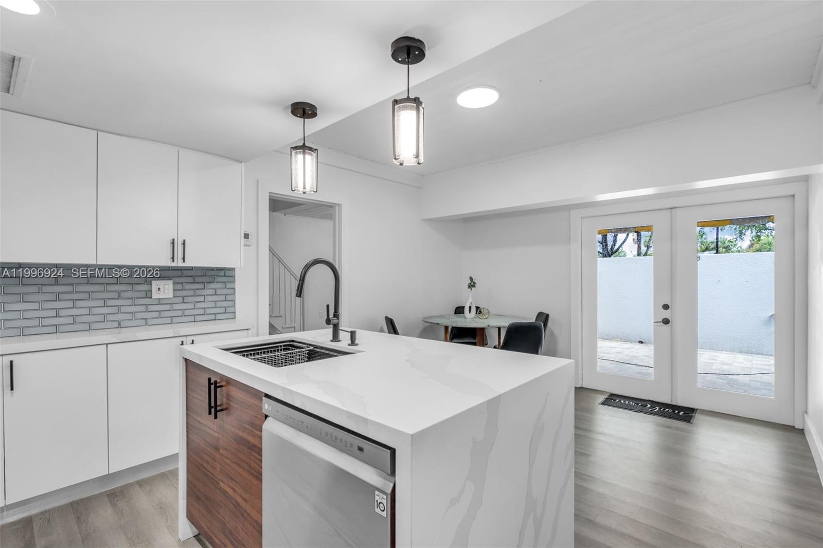 MIAMI LAKES WINDMILL GATE - Residential