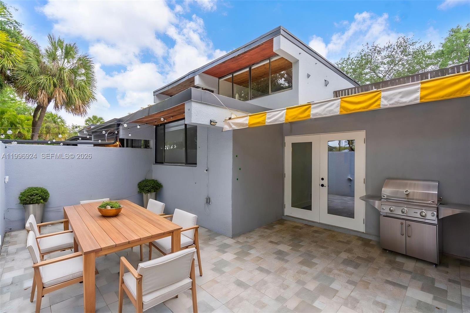 MIAMI LAKES WINDMILL GATE - Residential