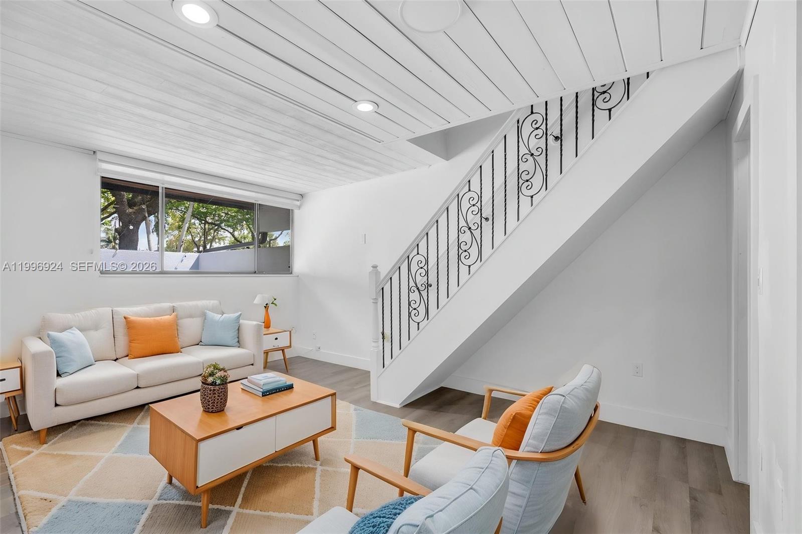 MIAMI LAKES WINDMILL GATE - Residential