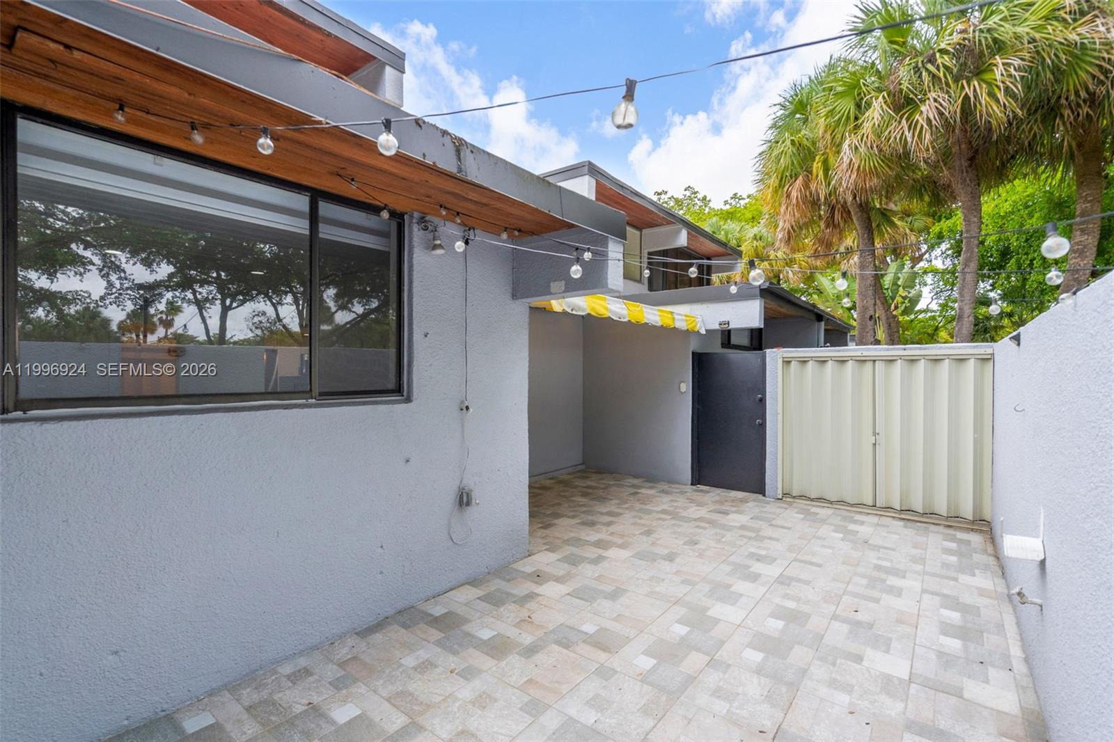 MIAMI LAKES WINDMILL GATE - Residential