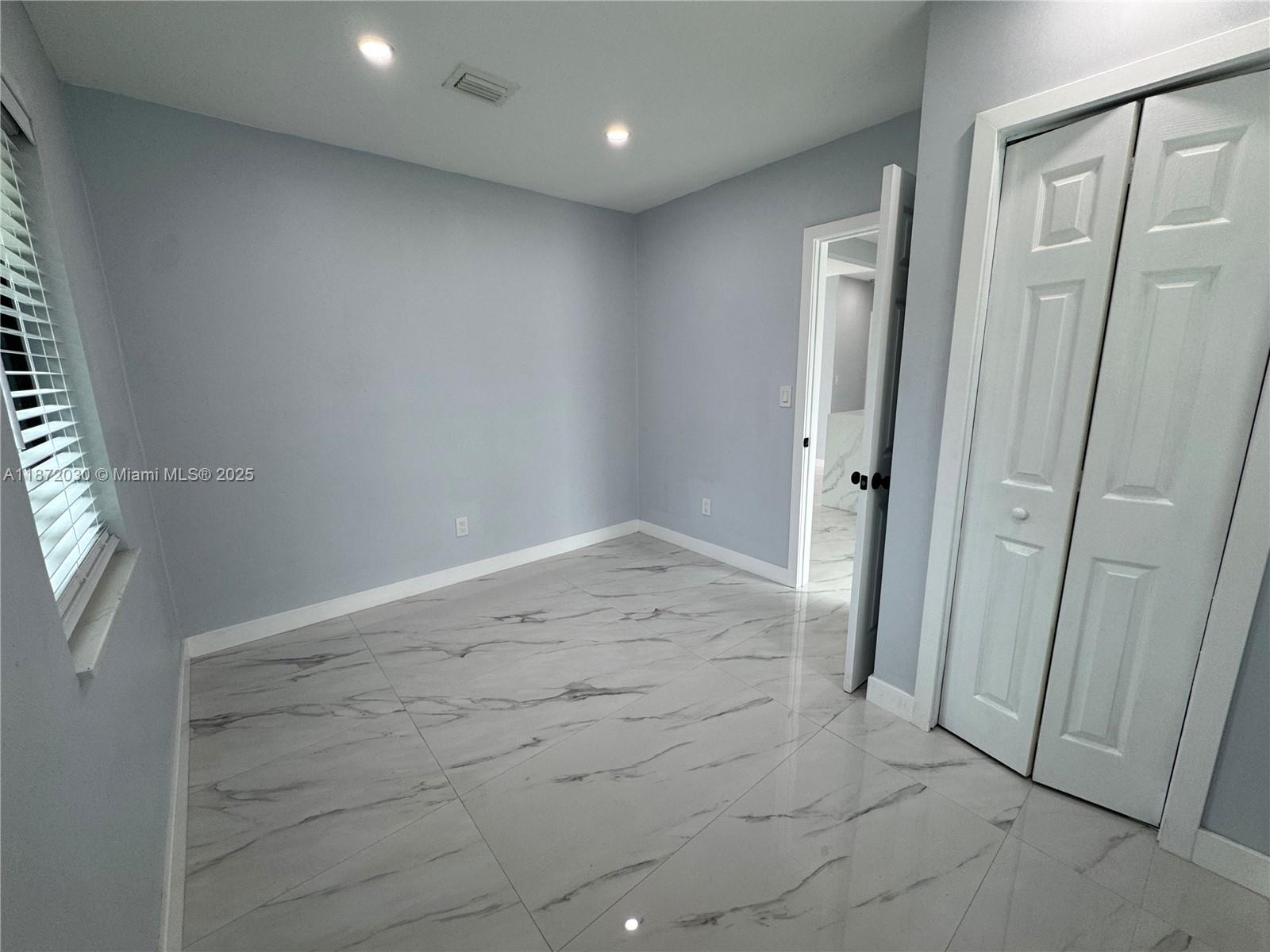 CARL BYOIR - Residential Lease