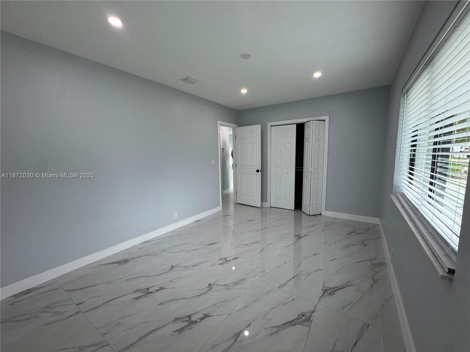 CARL BYOIR - Residential Lease