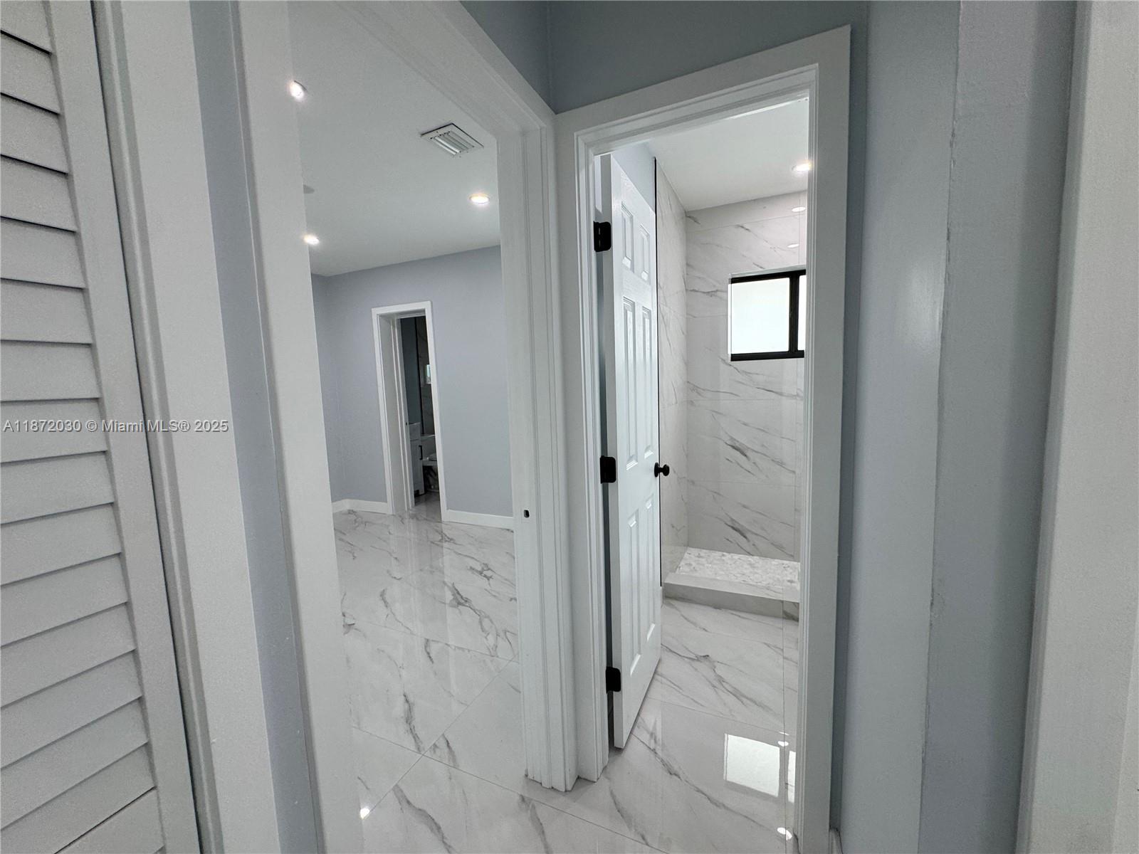 CARL BYOIR - Residential Lease